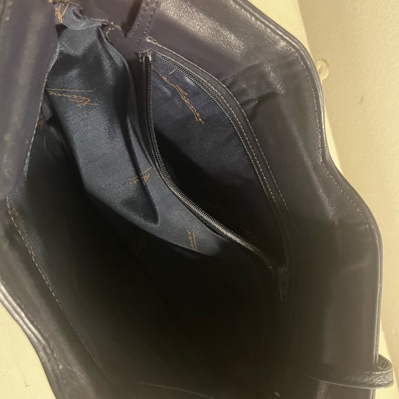 Etienne Aigner bag - Picture 2 of 9